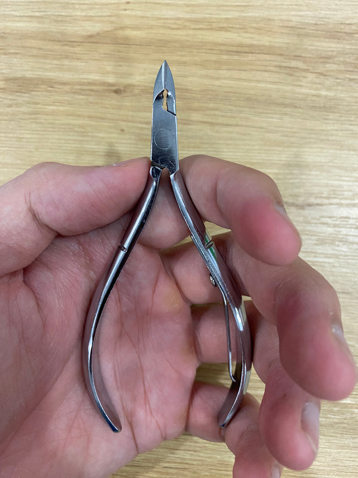 Semi-Round Lap Joint Cuticle Nipper, Salon-Grade Stainless Steel