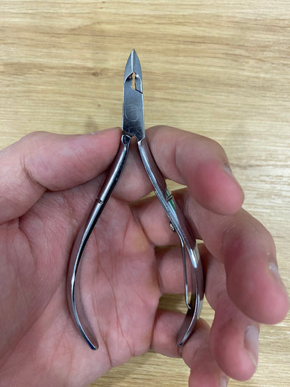 Semi-Round Lap Joint Cuticle Nipper, Salon-Grade Stainless Steel